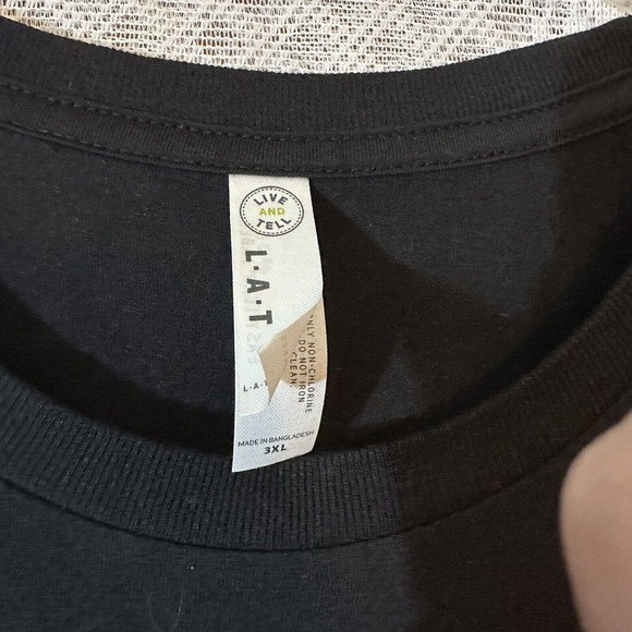 Live And Tell Womens Short Sleeve Realtor Agent Broker T-Shirt Unisex Gift 3XL - Picture 3 of 3